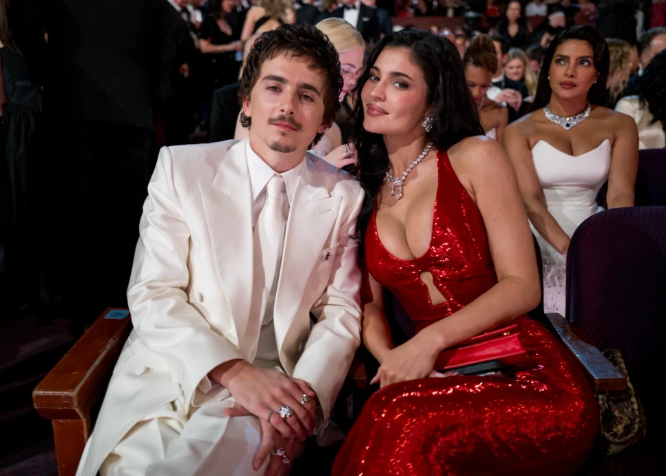 <p>Timothée Chalamet wears stacks of Cartier diamond rings and a platinum <a href="https://urbanjurgensen.com/" target="_blank" rel="noreferrer noopener">Urban Jürgensen</a> UJ-2 watch, while Kylie Jenner wears nearly 200 carats of <a href="https://www.instagram.com/lorraineschwartz/?hl=en">Lorraine Schwartz</a> diamonds</p>
