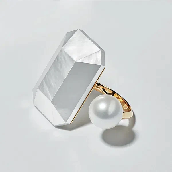 <p>Melanie Georgacopoulos New Mop Shell Collection ring</p>
