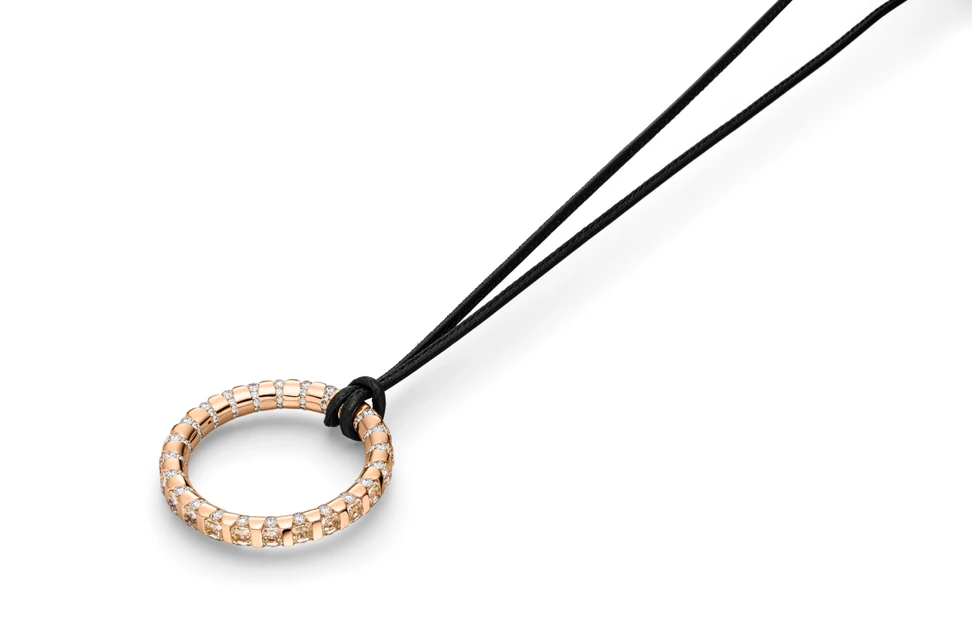 <p>Schaffrath Paradoxal necklace in 18k rose gold with an adjustable leather strap, set with 6.05 carats of Asscher-cut diamonds in very light brown hues, and more than two carats of round brilliant-cut diamonds</p>