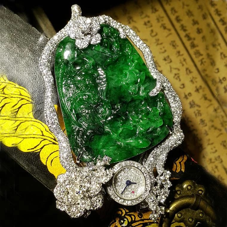 <p>The Bird’s Secret Garden lorgnette by Anita So for Osatina Jewellery</p>