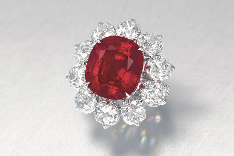 <p>The Crimson Flame 15.04 cts Burmese Ruby ring with diamonds</p>