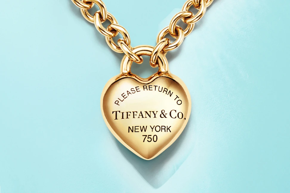 <p>Tiffany & Co. necklace in gold</p>