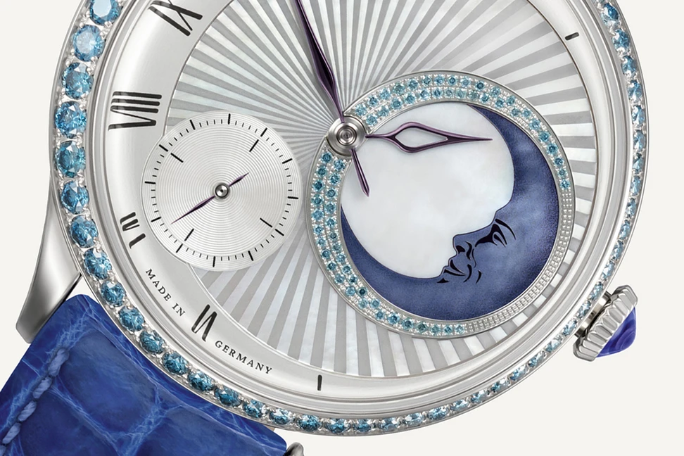 <p>Watch Focus: Moritz Grossmann Tefnut Sleeping Beauty</p>
