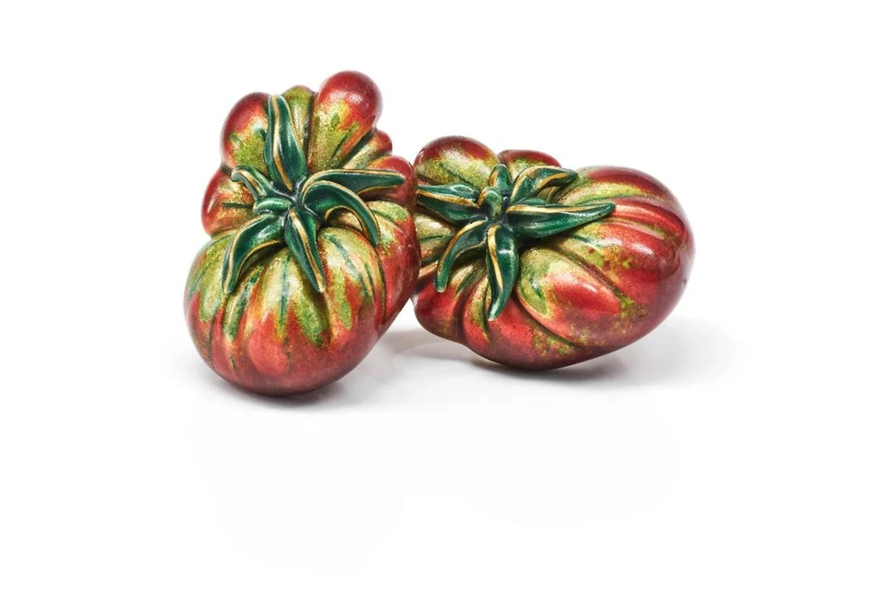 <p>Otto Jakob Pomo d’oro earrings in 18K yellow and white gold with vitreous enamel</p>
