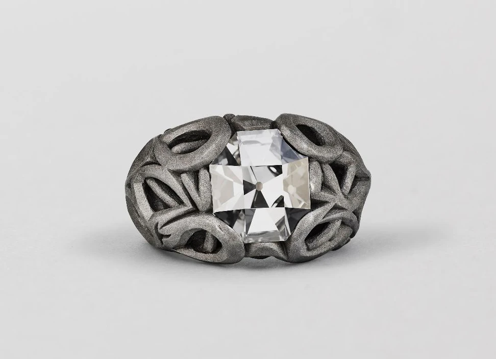 <p>Otto Jakob Tycho IV ring in 18K white gold, set with a diamond, front view</p>
