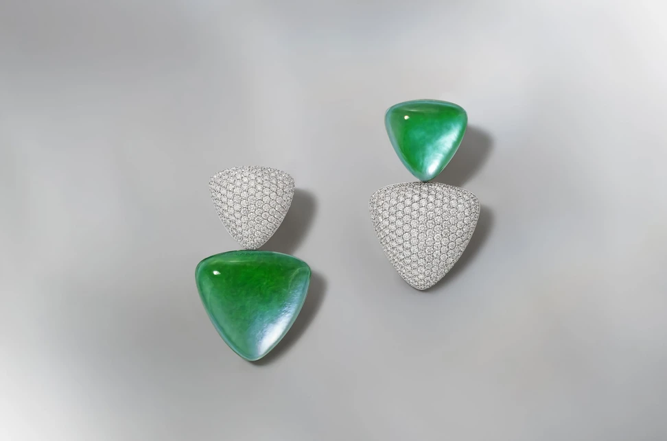 Vhernier Freccia High Jewellery asymmetrical ear-clips with jade, rock crystal, mother of pearl and 5.63 carats of diamonds in white gold 