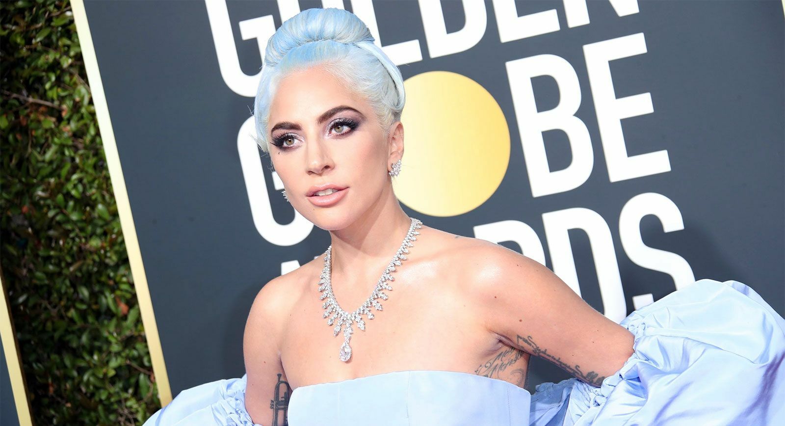 Lady Gaga wearing Tiffany jewellery at Golden Globes 2019