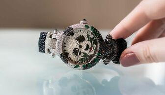 S1x1 sicis panda crystal watch reflect banner