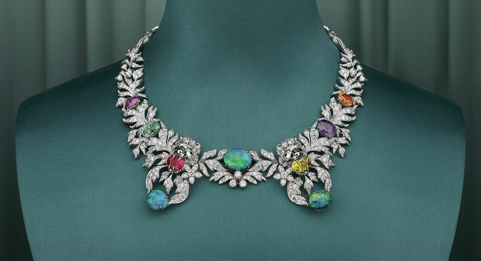 Gucci Hortus Deliciarum necklace 