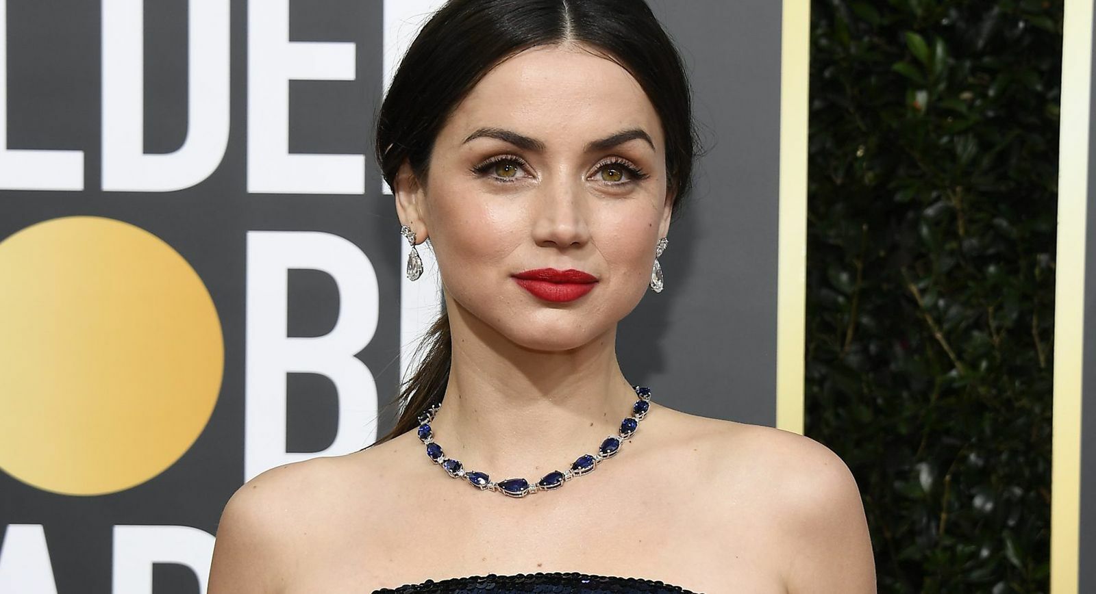 Ana de Armas in Tiffany and Co. 'Blue Book 2019' collection sapphire and diamond necklace and earrings