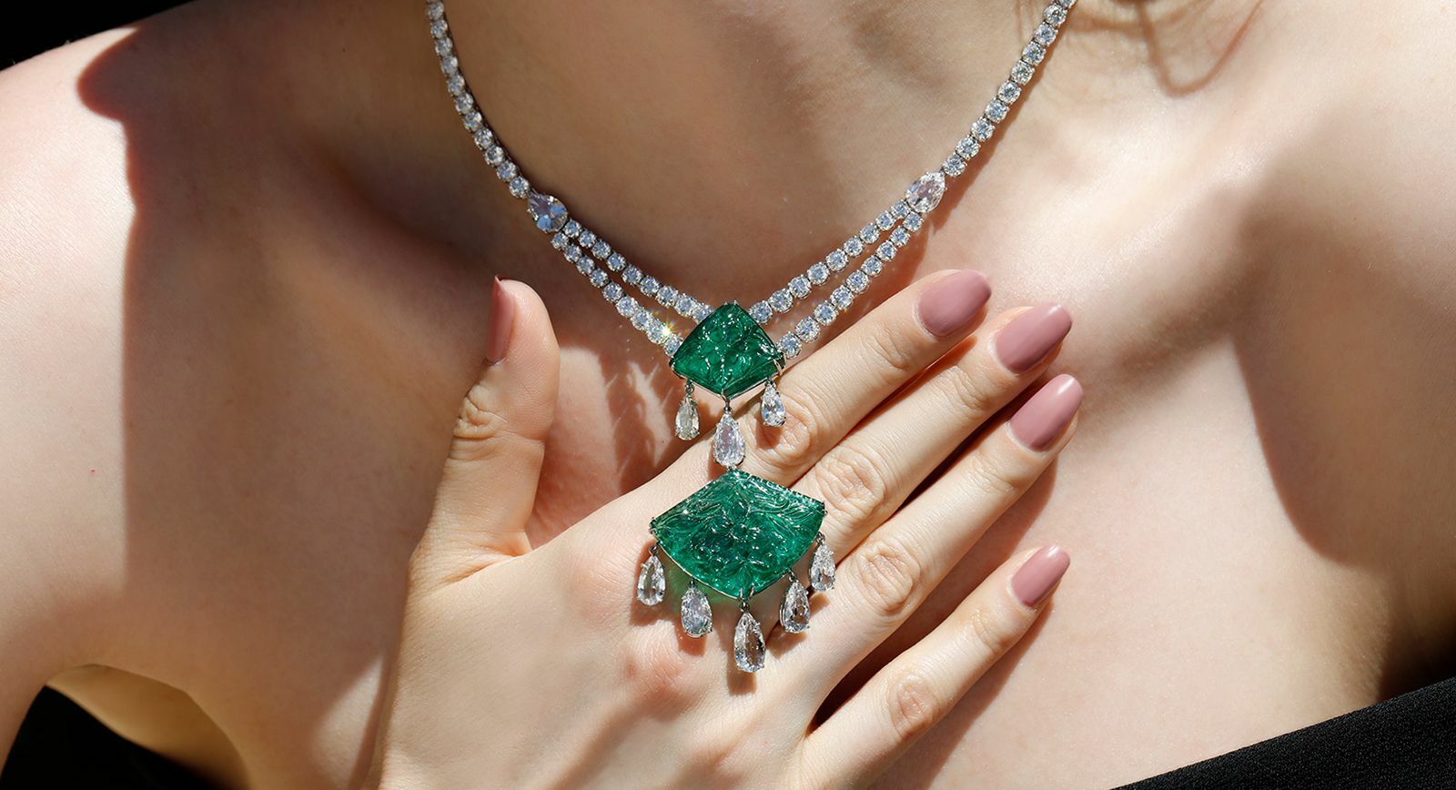 Bayco carved emerald necklace 