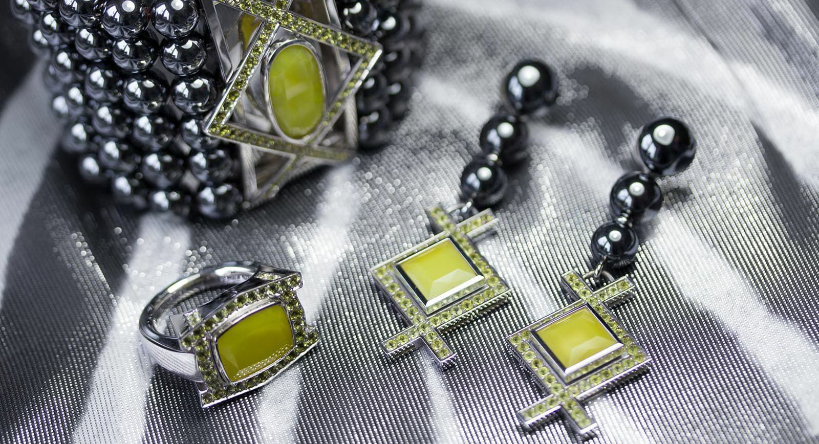 Brummé Su Sulfuru jewels set with yellow smithsonite from Sardinia, canary tourmalines and haematite globes