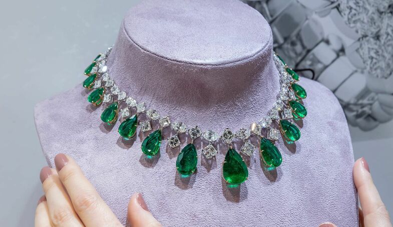 S2x1 banner image luvor emerald necklace