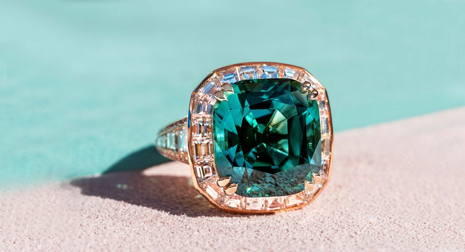 Madly: рай для любителей украшений с божественными цветными камнями кольцо с турмалином и бриллиантами