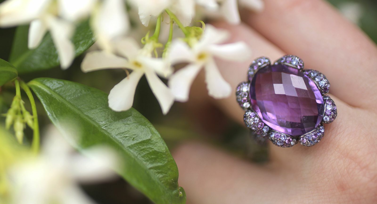 Vanessa Martinelli's The Garden Viola amethyst and sapphire ring