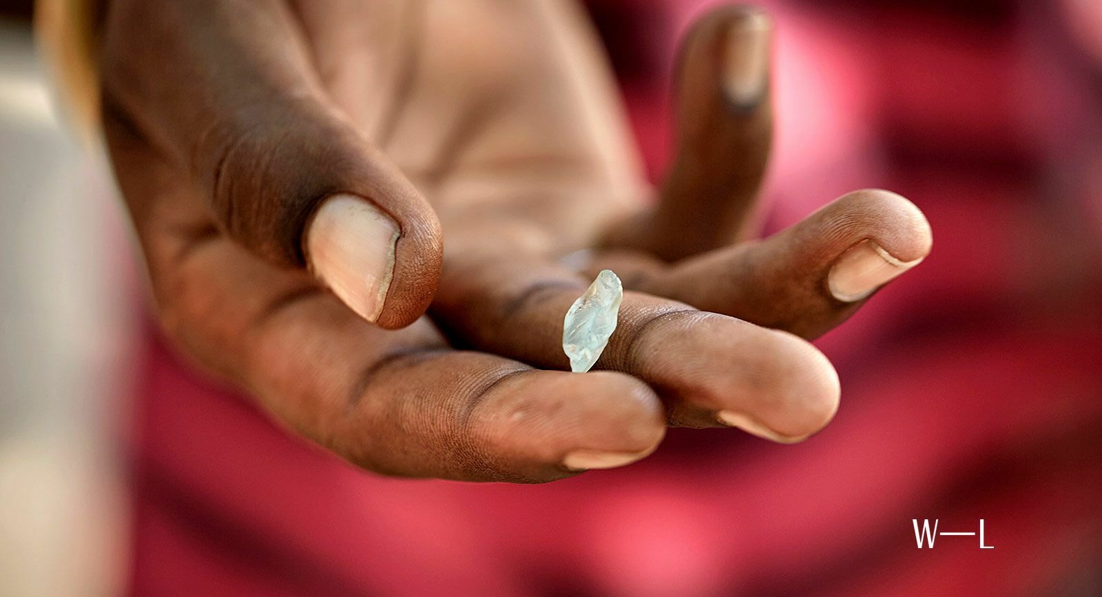 Датская компания по производству драгоценных камней Wennick-Lefèvre специализируется на натуральных сапфирах с Мадагаскара. Фотография Туре Андерсен