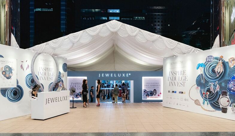 S2x1 jeweluxe exhibition banner