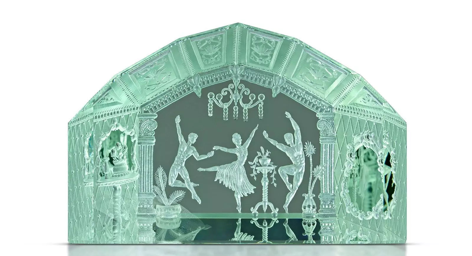 AGTA Spectrum Awards™ 2022 Best of Show Winner Dalan Hargrave, GemStarz Jewelry, 210.55 carat ballerina carving in green beryl 
