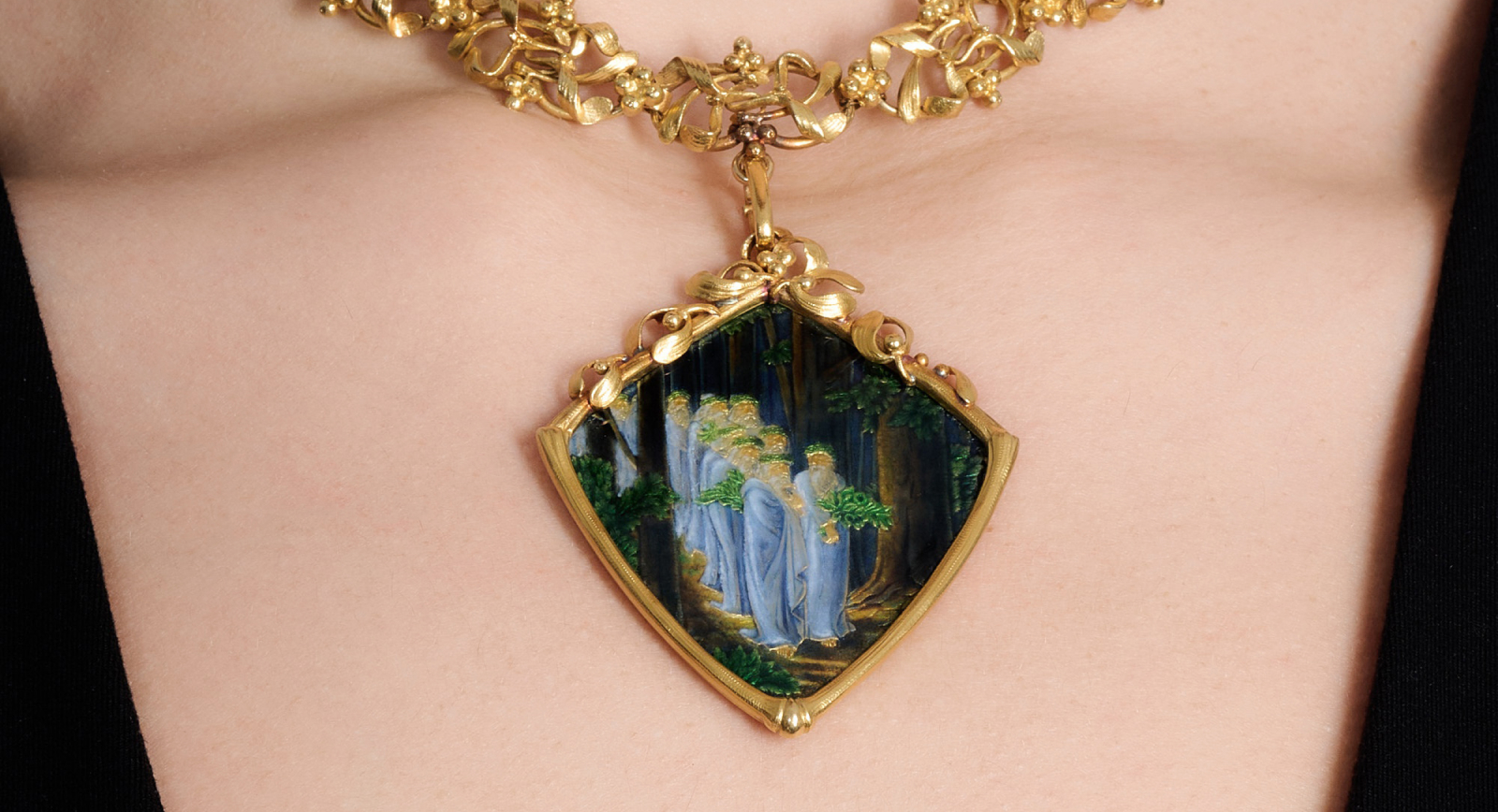 Falize enamel and gold pendent necklace, circa 1900 (estimate 40,000 - 80,000 CHF), part of the Sotheby’s ‘Iconic Jewels: Her Sense of Style’ auction in May 2024