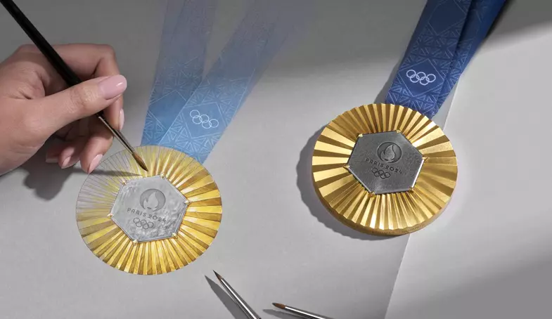 S2x1 chaumet s olympic medals banner.jpg