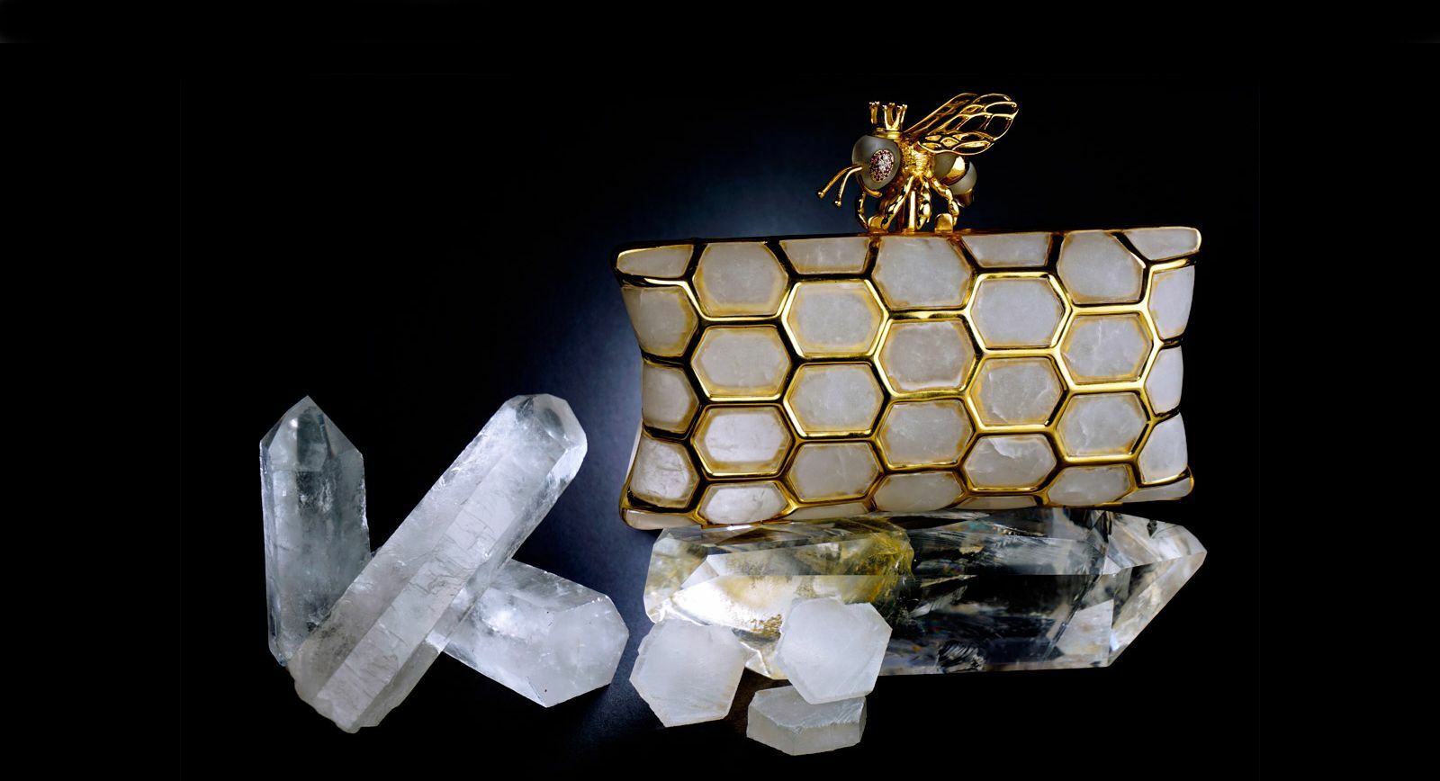 The Queen Bee Clutch by L’AQUART – the Unity of Fashion and Lapidary Art