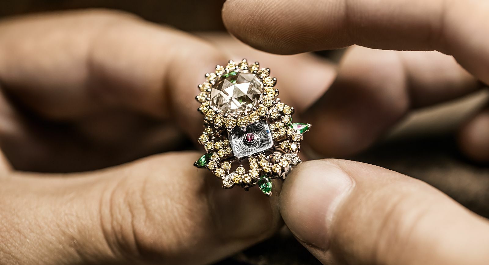Pièces Secrètes: The new Dior à Versailles high jewellery collection