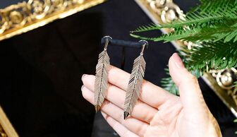 S1x1 cadar feather earrings banner