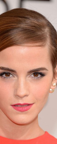 Emma Watson looking cool in this pearl solo earring by Dior