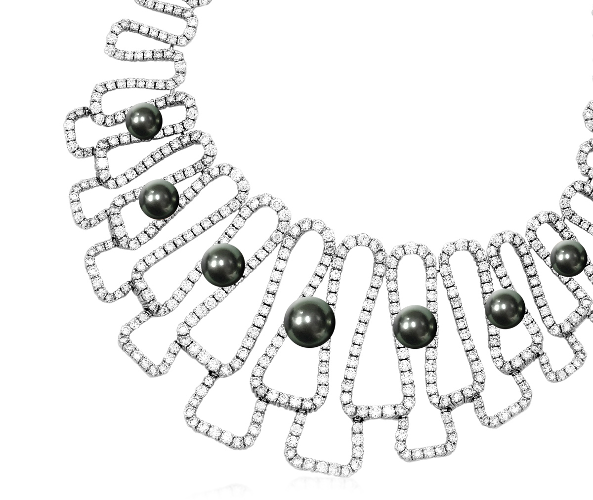 Qayten Tahiti Bliss necklace with Tahitian pearls and diamonds