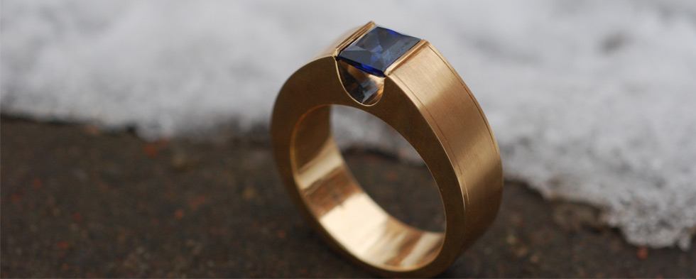 Men’s sapphire ring by Ekaterina Kostrigina
