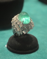 Magnificent Paraiba tourmaline and diamonds cocktail ring by Scala