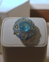 Турмалин параиба в кольце с бриллиантами огранки 