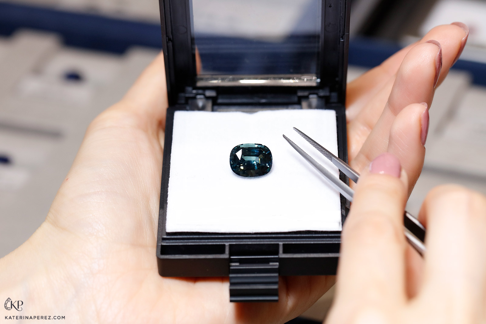 Omi Privé: Dedication to the beauty of gemstones in fine jewellery