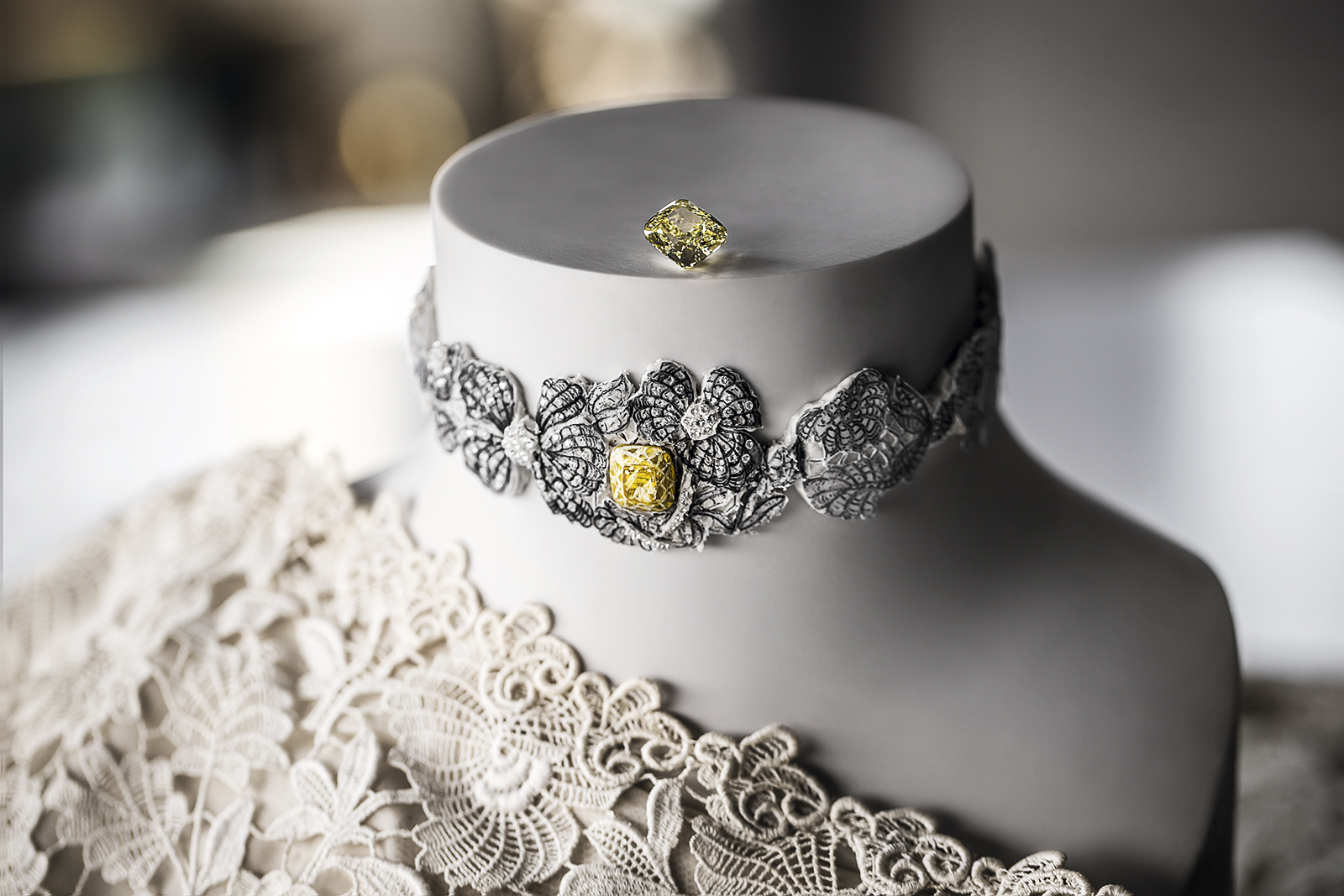 Dior ‘Dentelle Guipure Spinelle Jaune’ necklace in white gold, yellow diamond and diamonds