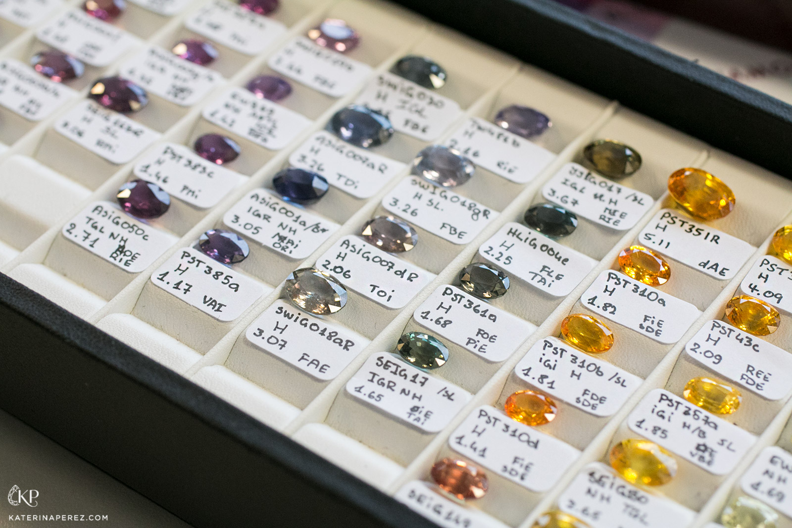 Haruni Fine Gems sapphire selection