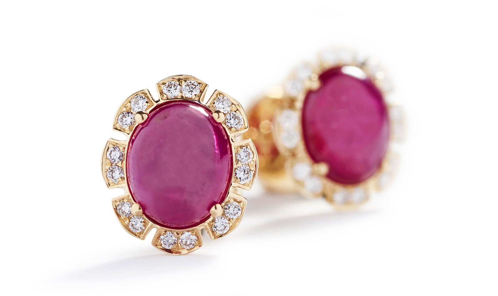 Hartmann's earrings with 2.96 cts Greenland rubies