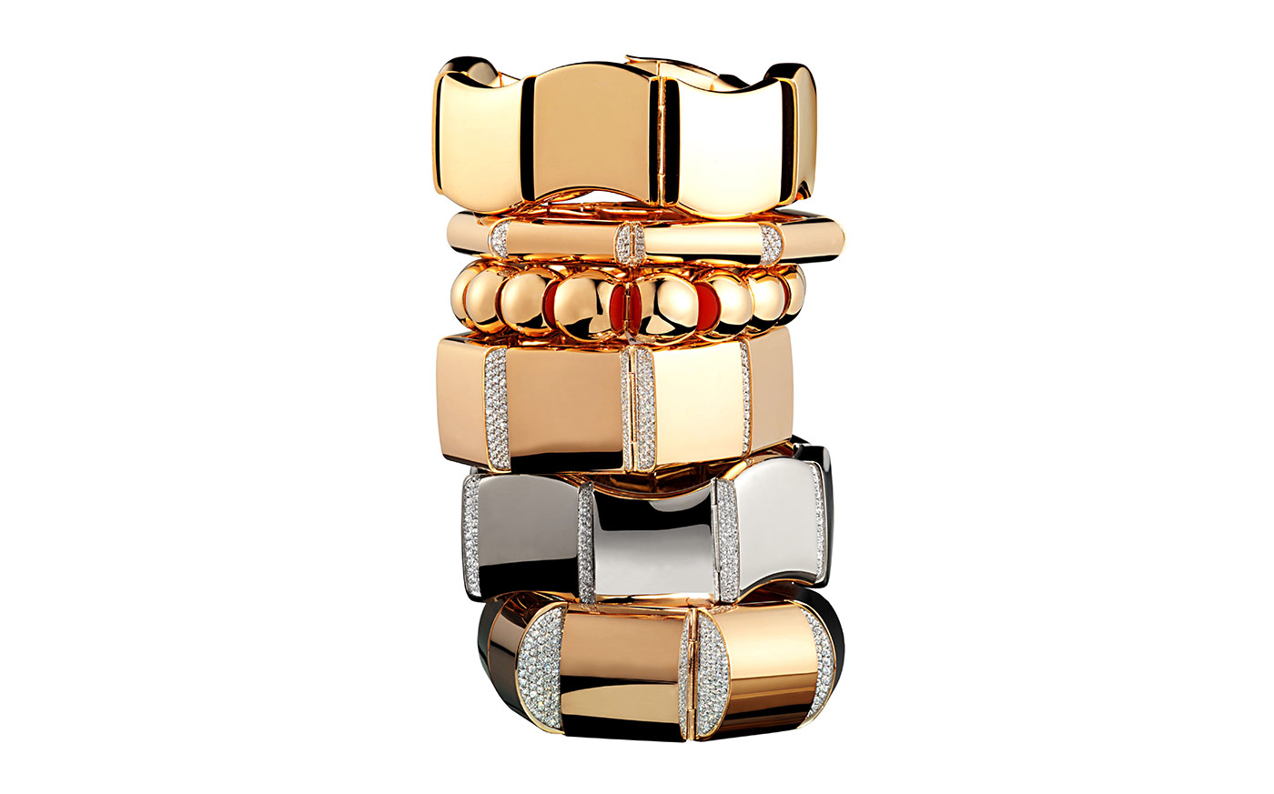 Vhernier 'Sorpresa' bangles in yellow gold with diamonds