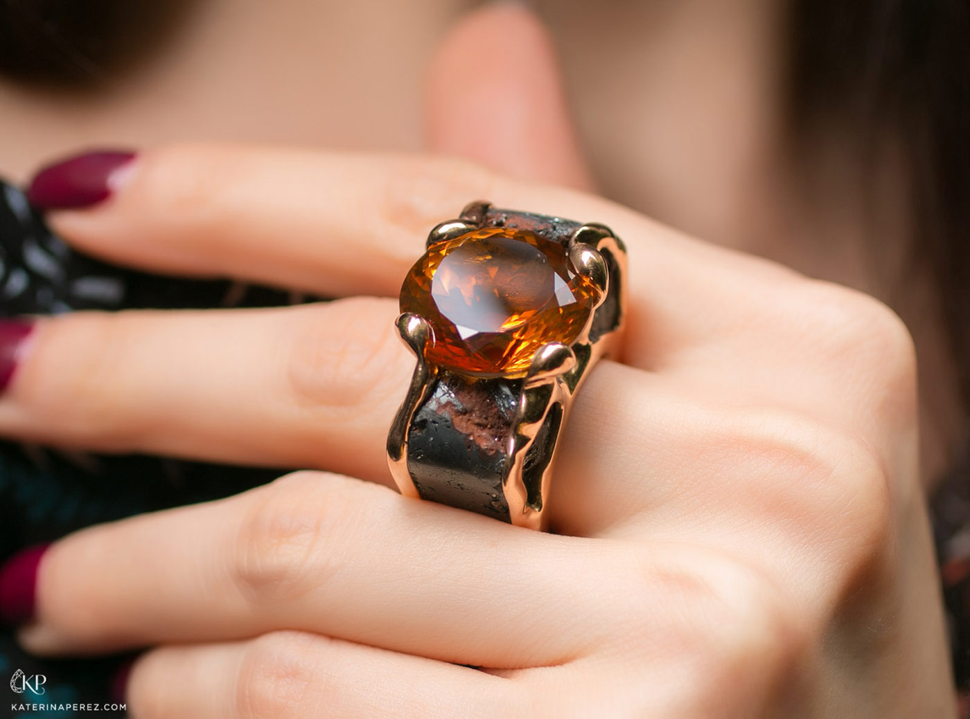 Philippe Pfeiffer ring with 22.40ct Palmeira citrine in hematite and yellow gold