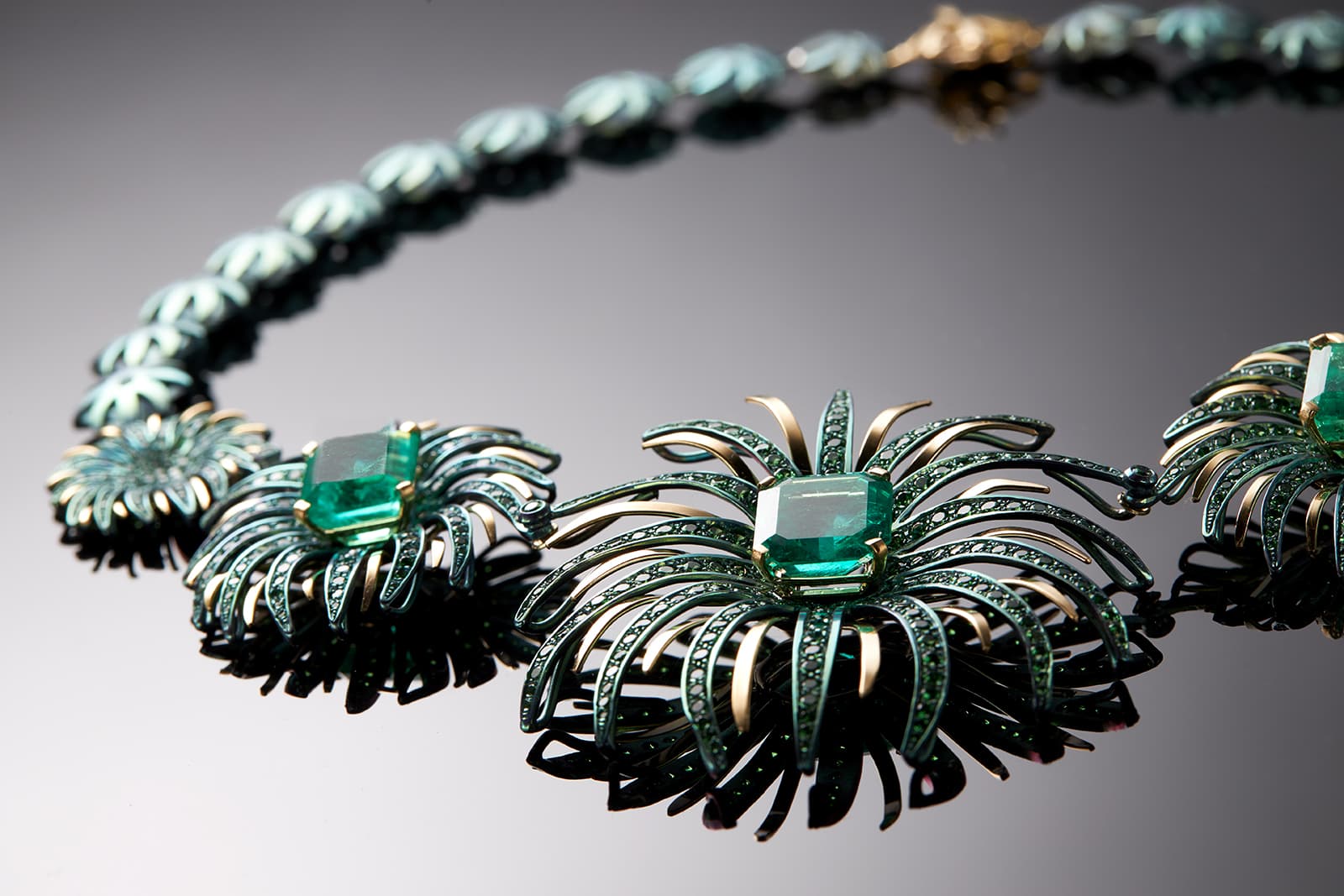 Faraone Mennella 'Fireworks' necklace with emeralds in titanium and yellow gold