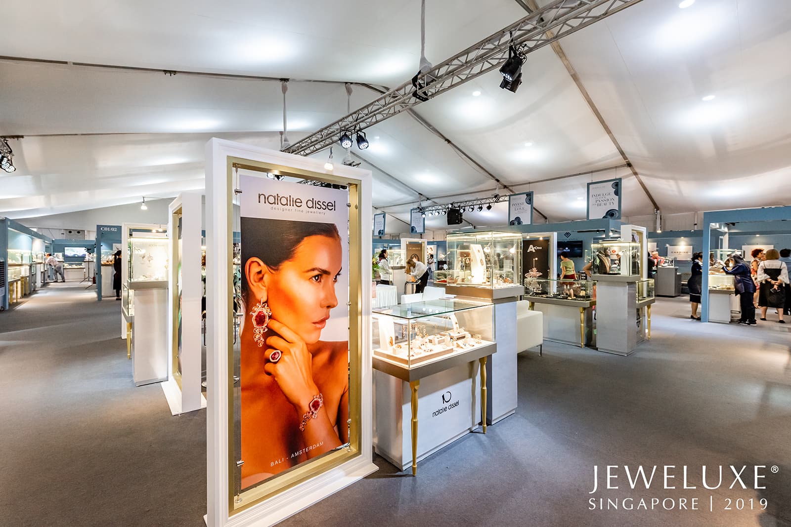 JeweLuxe Singapore exhibition