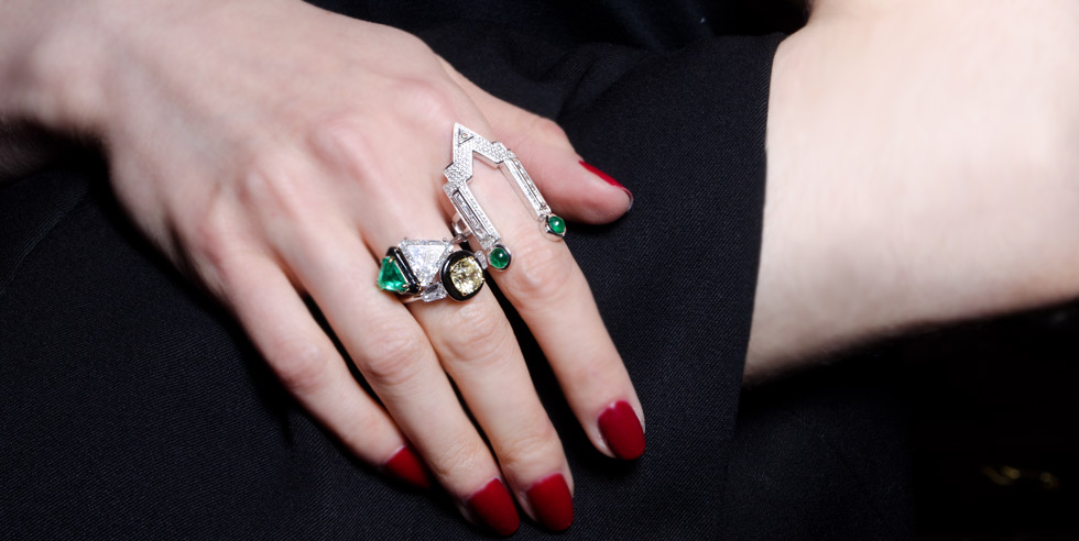 Кольца от Никоса Коулиса с бриллиантами и изумрудами