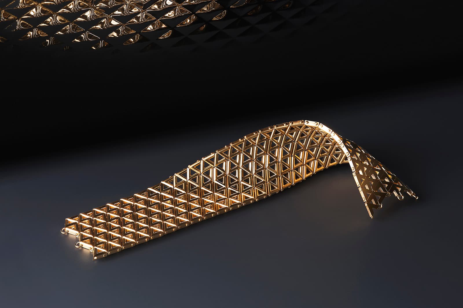 LV Volt Mesh Bracelet, Yellow Gold - Jewelry - Categories