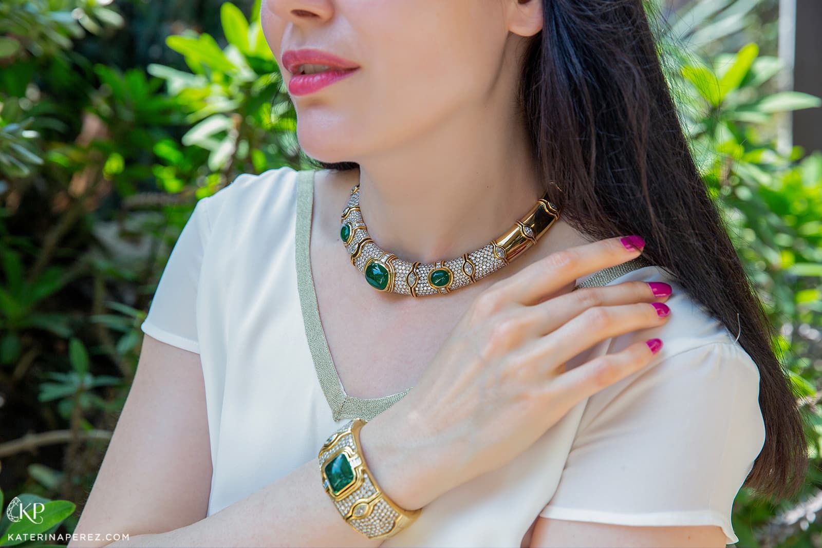 Vintage Bulgari bracelet and choker in yellow gold, set with cabochon cut emeralds and diamonds, circa 1970s-80s