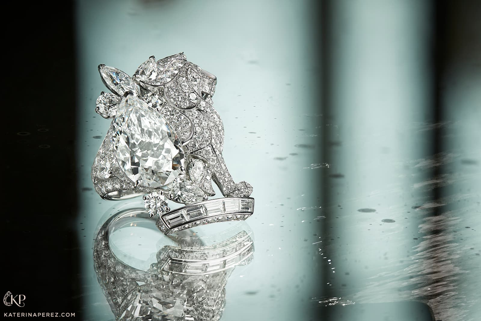 Chanel Escale à Venise High Jewellery Collection Lion Secret ring with a 10.07 carat pear-shaped diamond and pave-set diamonds in white gold 