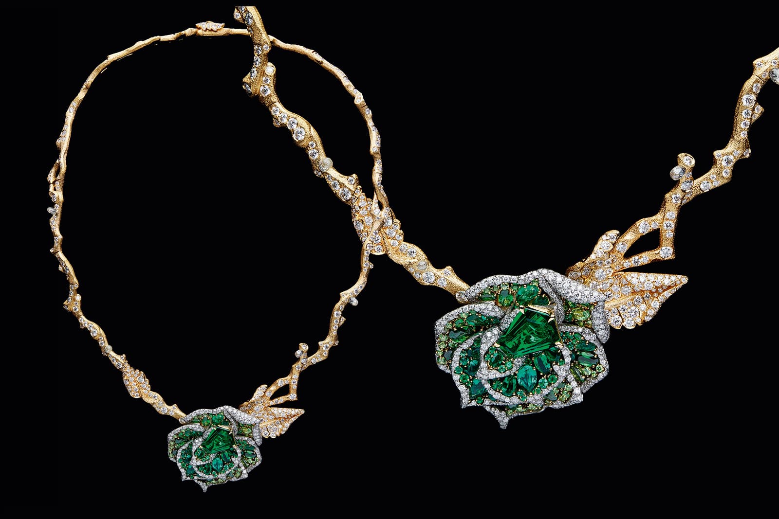 Dior RoseDior necklace in yellow gold, platinum and white gold with diamonds, emeralds and tsavorite garnets