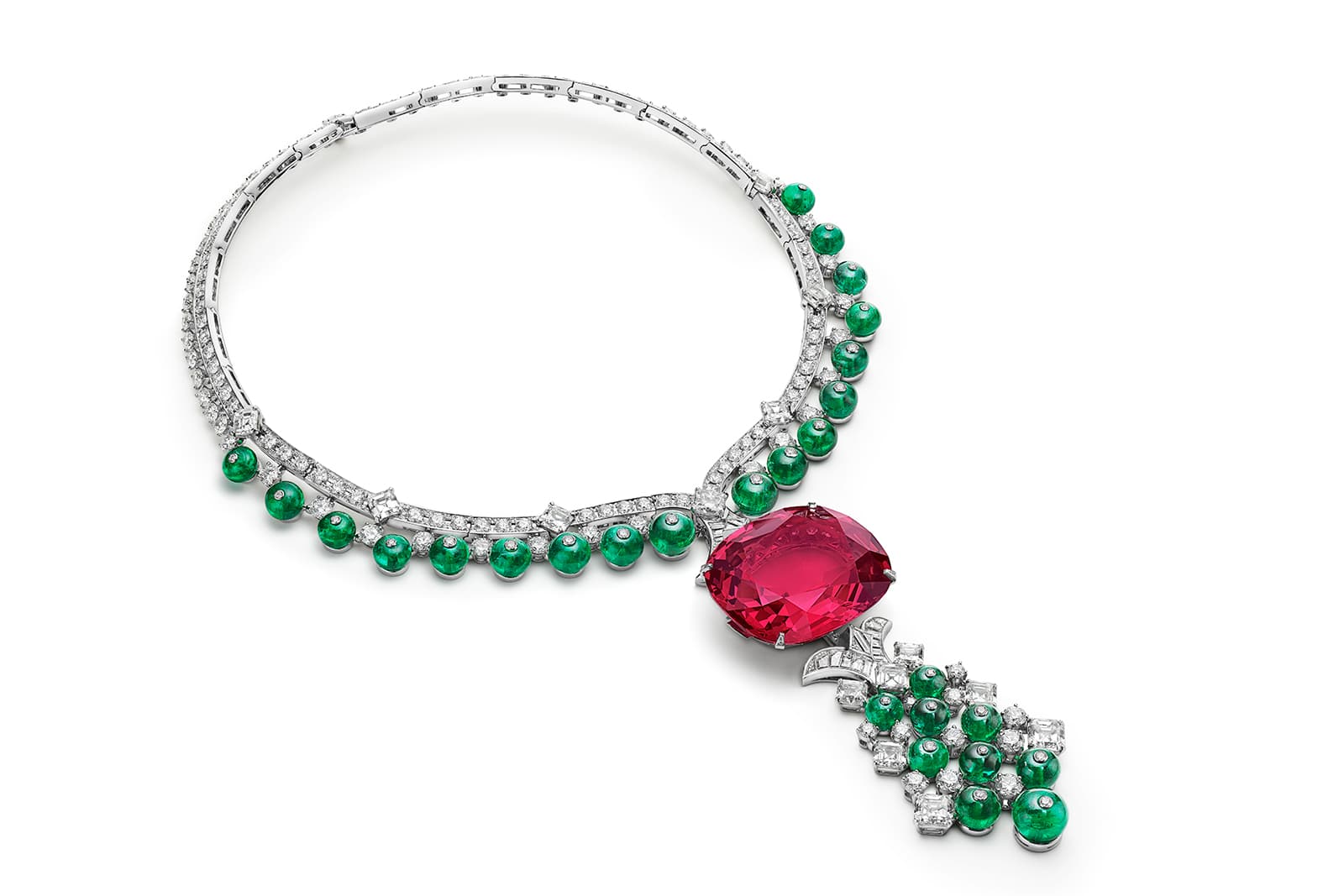 Колье Bulgari Magnifica Imperial Spinel с 131.24-каратной шпинелью из Таджикистана, изумрудами и бриллиантами