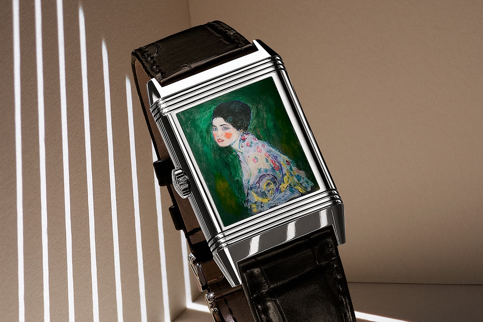 Jaeger-LeCoultre’s master enamellers combined a scaled down version of Gustav Klimt’s ‘Portrait of a Lady’ on the case back with a grand feu enamel dial for this new Reverso Tribute Enamel Hidden Treasures watch