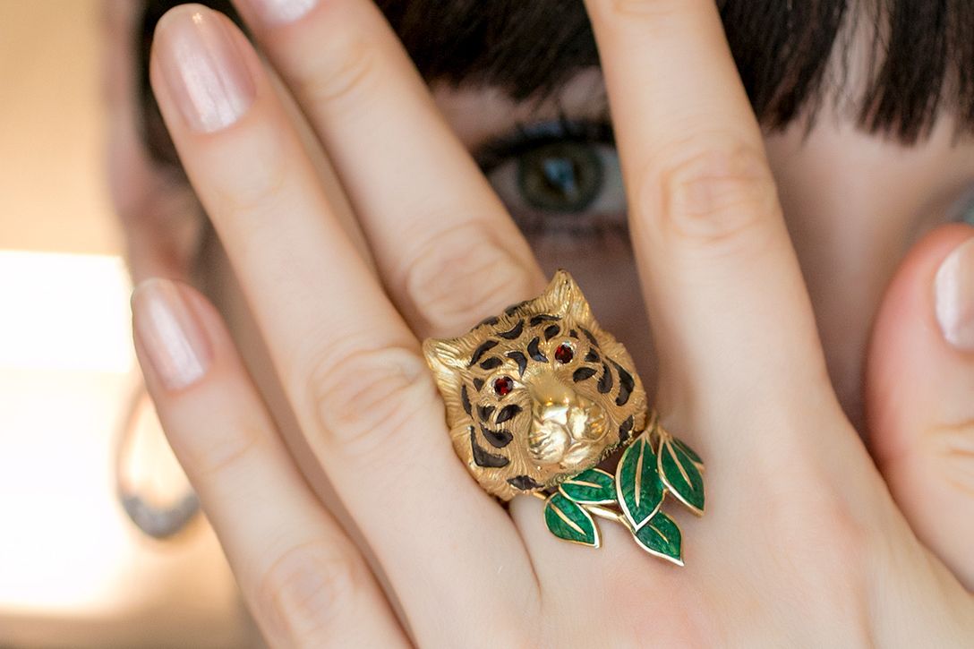 Amanda Marcucci Tiger ring with ruby eyes in 14k yellow gold