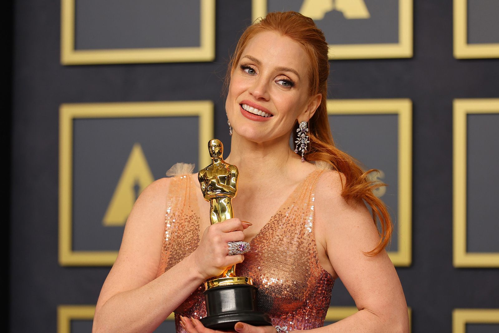 Louis Vuitton - Actress Jessica Chastain wore a bracelet and