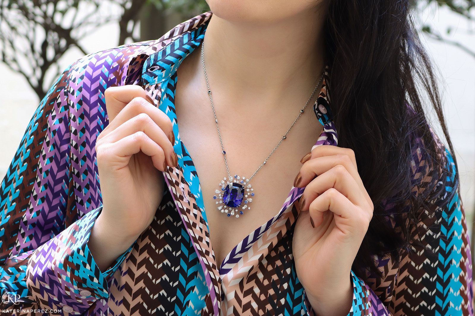 Maison Avani Blue Versailles necklace with a blue sapphire of 50.5 carats and 6.5 carats of diamonds